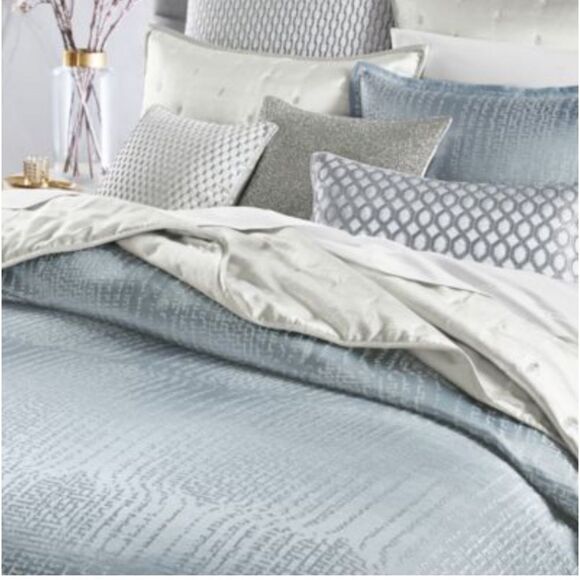 Hudson Park Collection
Faded Geometric King Sham. Color: Slate - Picture 6 of 9